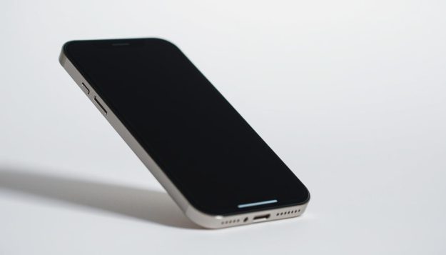 mon iphone 13 ne s'allume plus