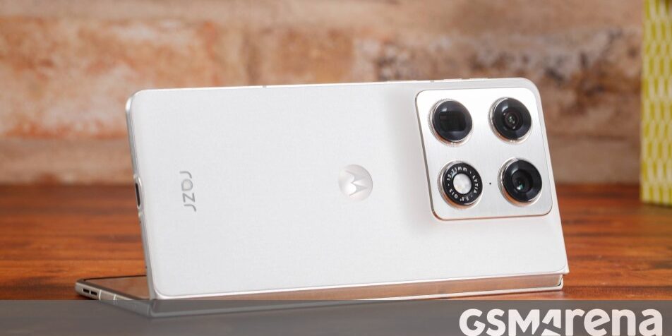 Motorola Razr 2024 : notre analyse complète du smartphone pliable qui défie la concurrence Motorola Razr 2024 : notre analyse complète du smartphone pliable qui défie la concurrence