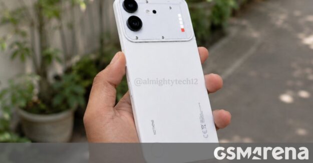 Découverte exclusive : les premières images du Nothing Phone (4b) dévoilent ses couleurs et caractéristiques clés