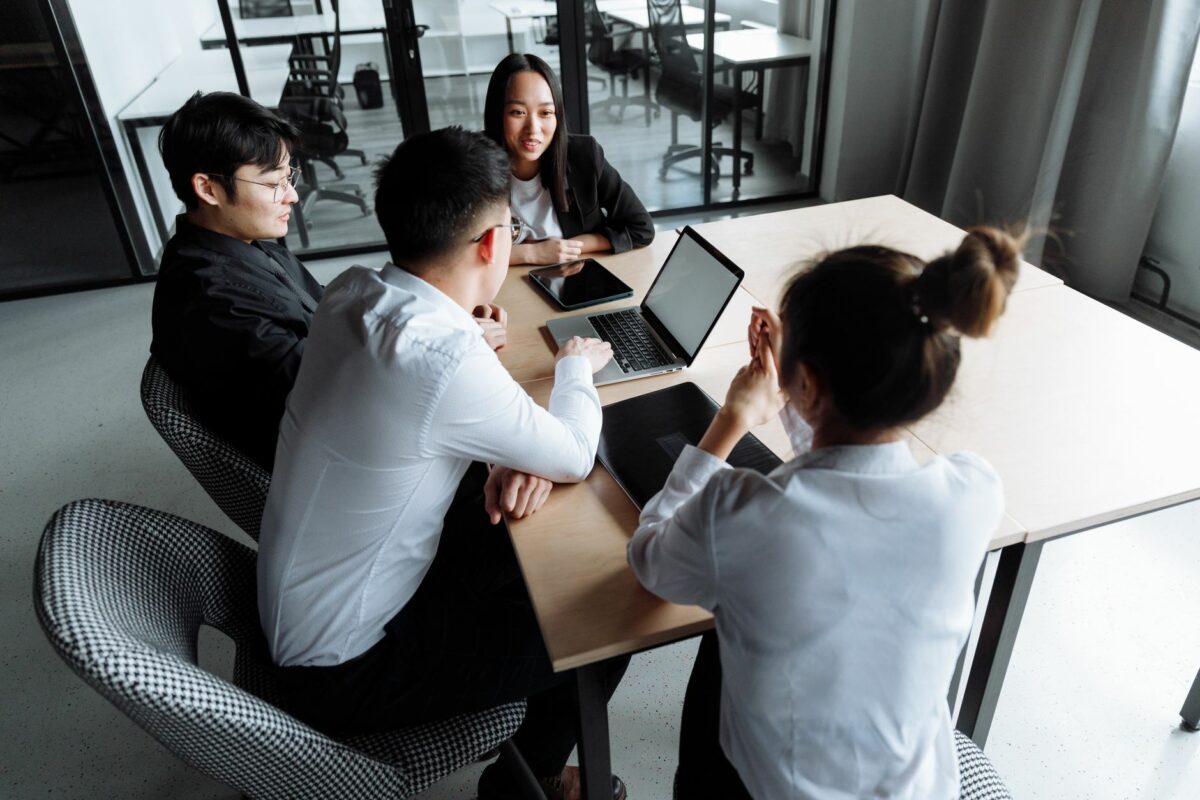 Crise dans la tech : 150 000 emplois perdus en 2026, un tournant pour le secteur ?