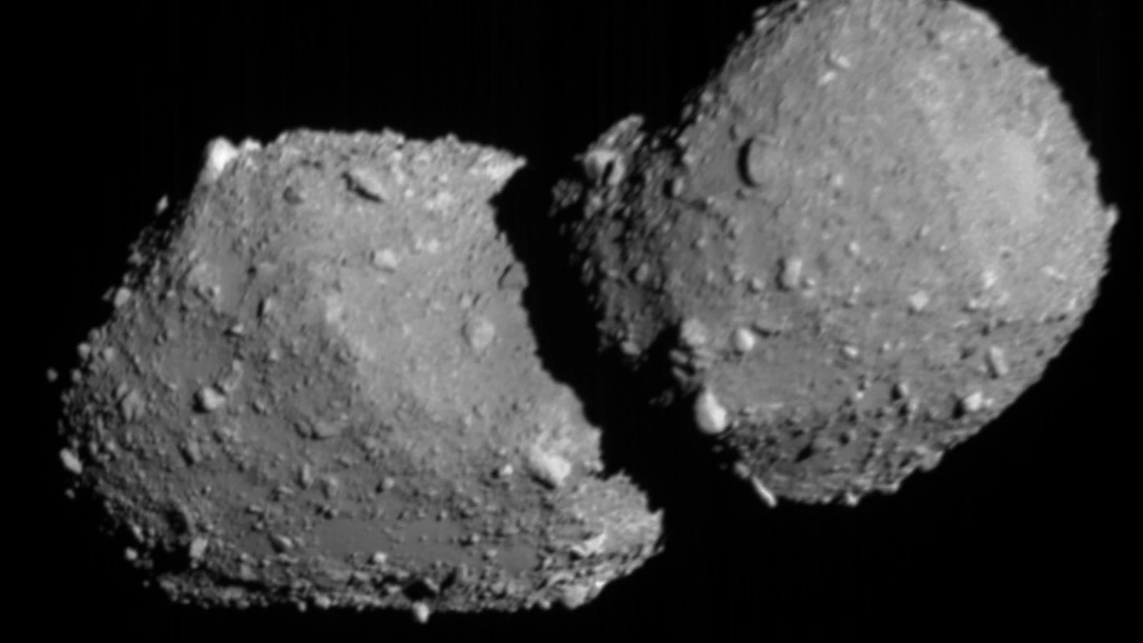 Hayabusa2 : la sonde japonaise défie les limites en frôlant un astéroïde à 1 km