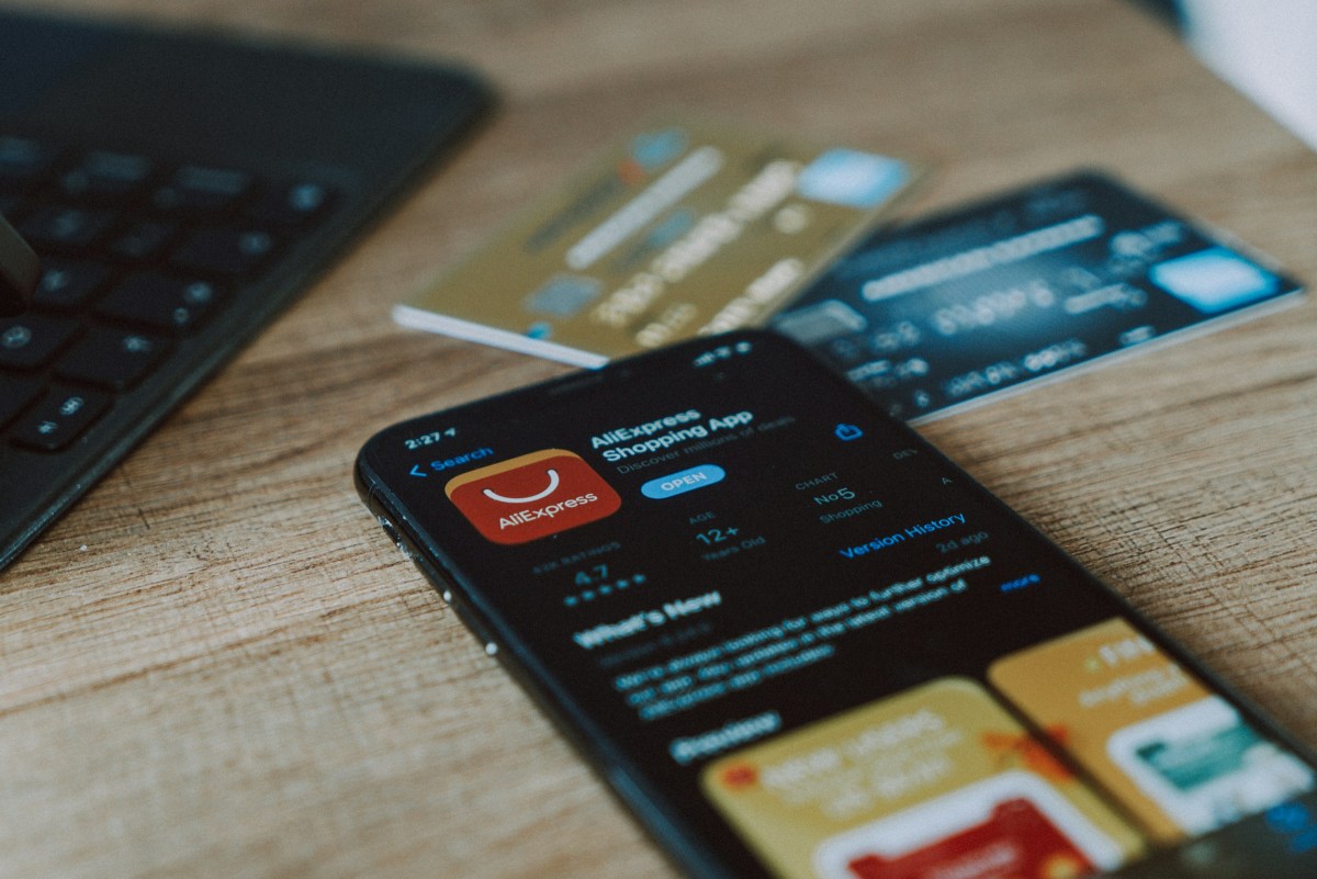 Amende record de 550 millions d'euros pour AliExpress : la Commission européenne sévit contre la contrefaçon