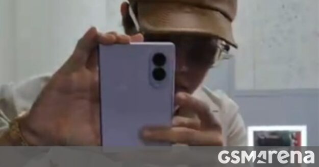 J-Hope de BTS crée l’événement avec une avant-première du Samsung Galaxy Z Fold 8