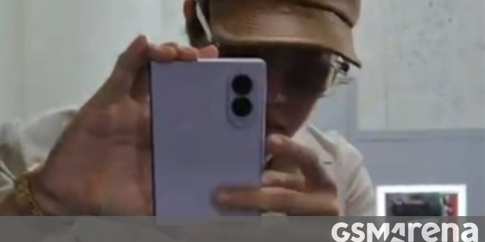 J-Hope de BTS crée l’événement avec une avant-première du Samsung Galaxy Z Fold 8 J-Hope de BTS crée l’événement avec une avant-première du Samsung Galaxy Z Fold 8