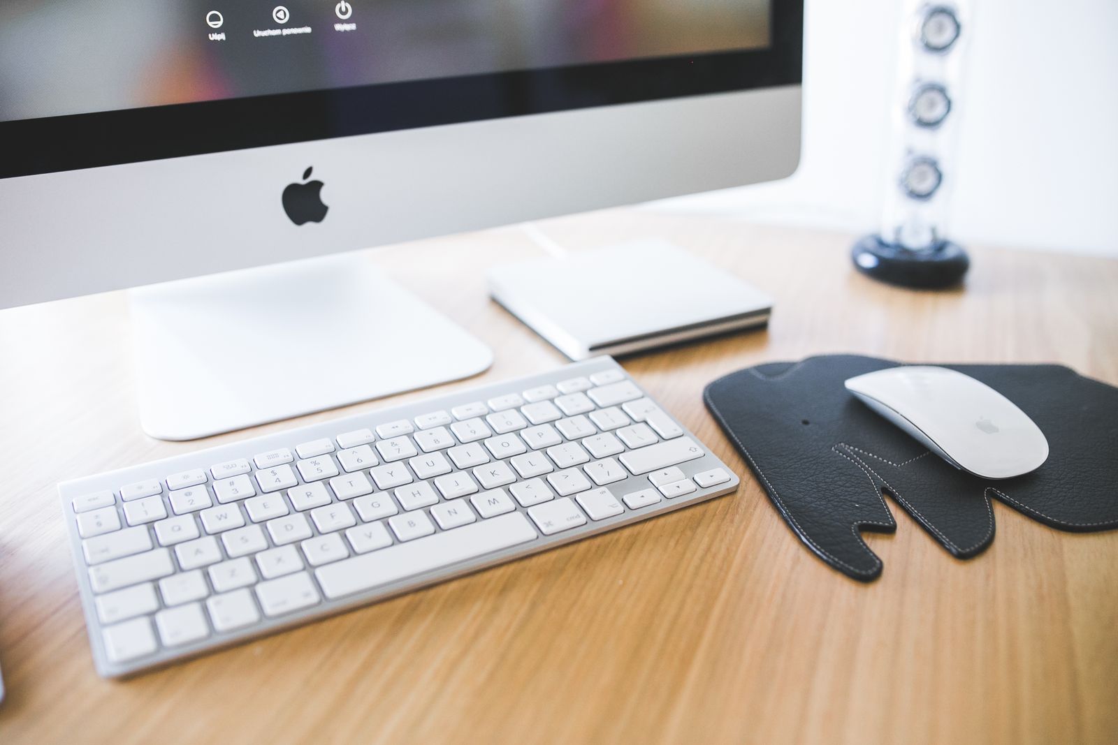 Espace de travail avec ordinateur portable moderne